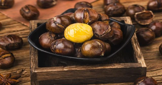kestanenın en lezzetlı halı firinda ve tavada kestane kebabi yapimi (2)